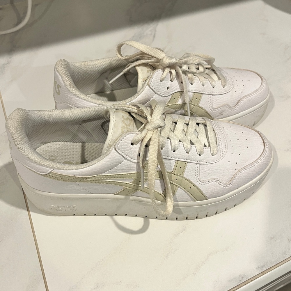 ASICS Women's White and Tan Sneakers